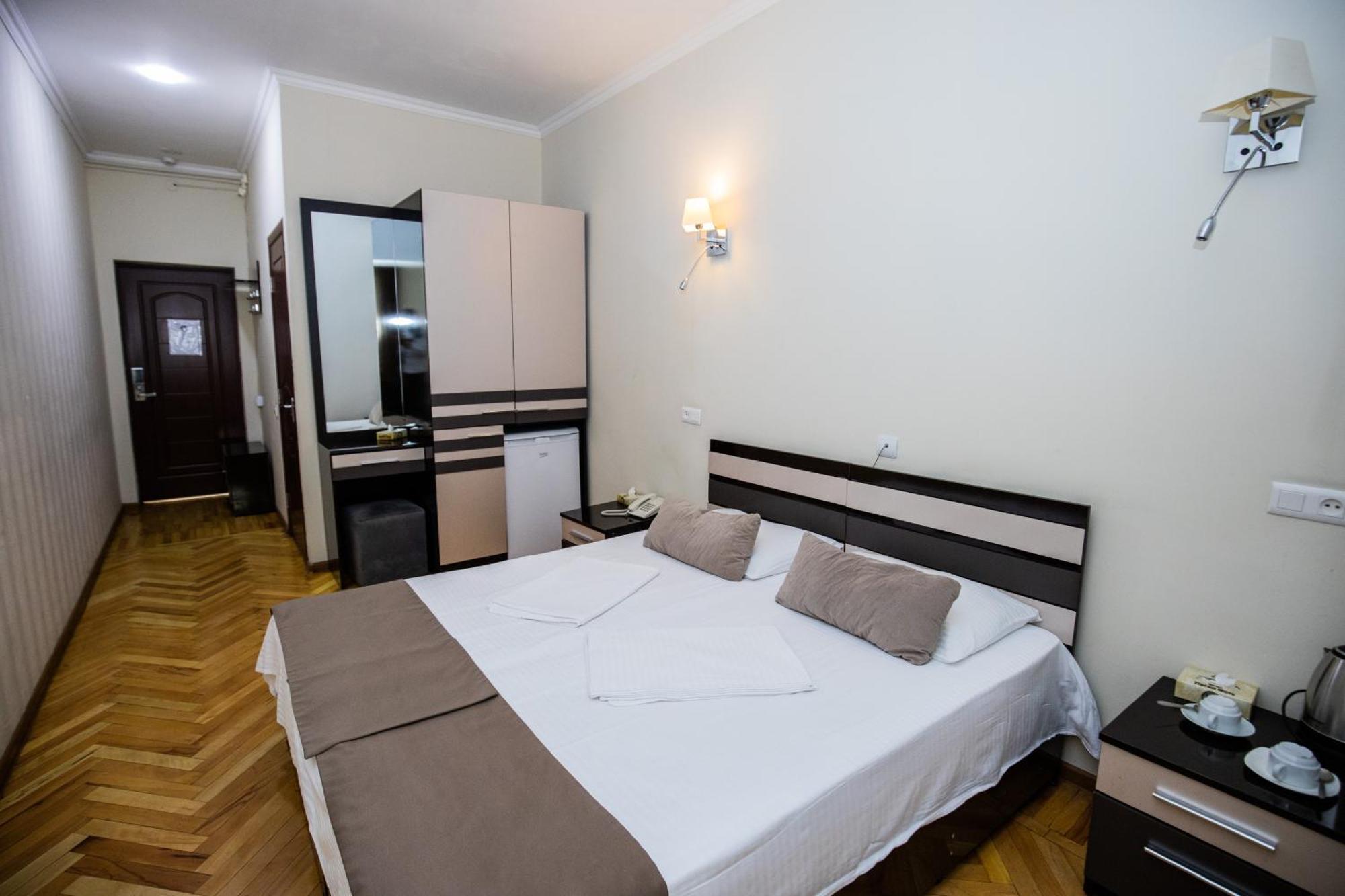 Yereone Hotel Apartment Erevan Exterior foto