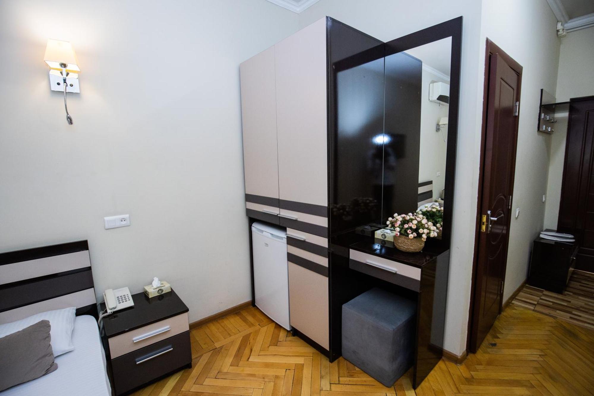 Yereone Hotel Apartment Erevan Exterior foto